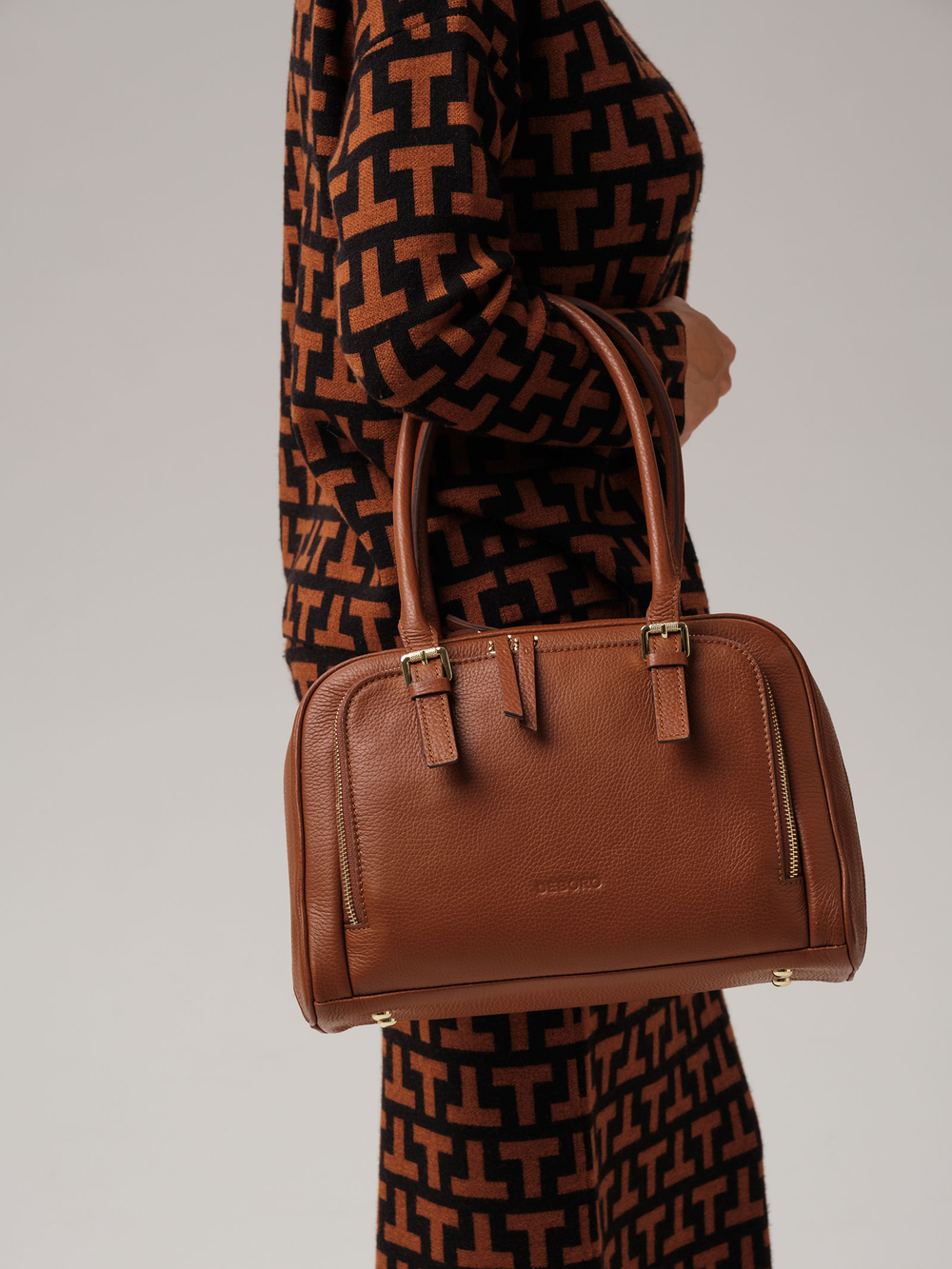 Кожаная сумка Deboro 30375 фундук