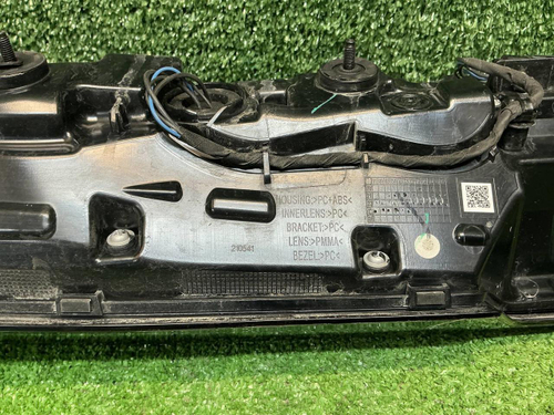 Фонарь крышки багажника Zeekr 001 (2021-н.в.)