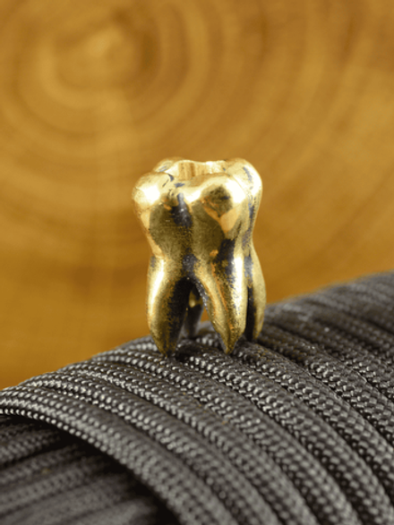 Бусина «ЗУБ» из латуни