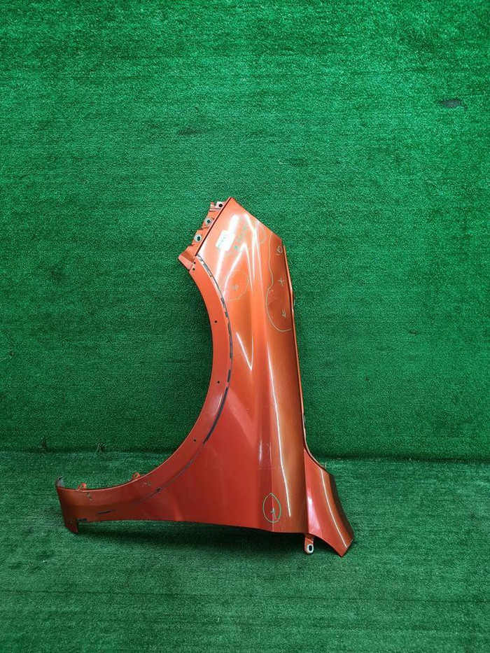 Крыло переднее левое Lada Vesta (2015-н.в.) Cross