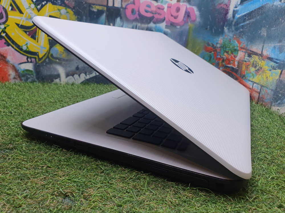 Ноутбук HP A8/6Gb/M340 2Gb/ 17-y010ur P3T52EA