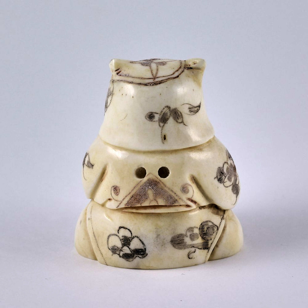 Нэцкэ Ребенок карако в маске