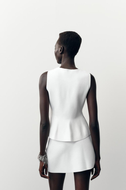 ZARA ТРИКОТАЖНЫЙ ТОП С БАСКОЙ, БЕЛЫЙ