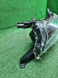 Фара левая Toyota Land Cruiser Prado 150 17-нв LED
