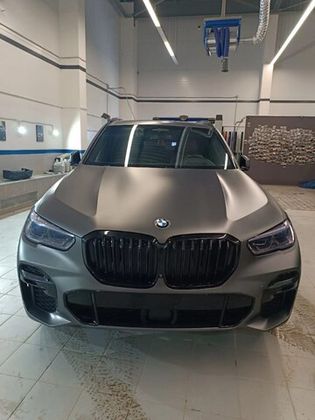 BMW в виниловую пленку Carbins Cold Gray SCM-01
