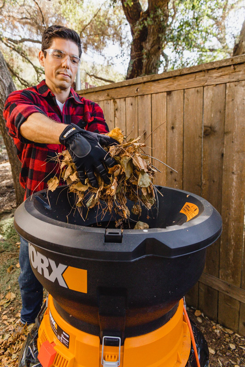 Измельчитель для листьев WORX WG430E