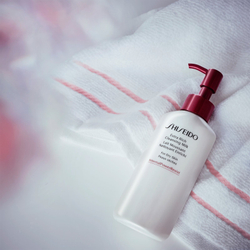 Shiseido Generic Skincare Extra Rich Cleansing Milk - очищающее молочко для лица для сухой кожи /   125  ml  / GTIN 768614145301