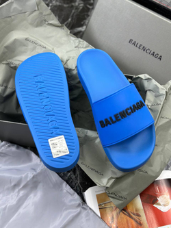 Шлепанцы Balenciaga