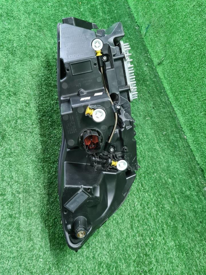 Битая Фара левая Jaguar I-PACE (2018-н.в.) LED