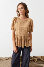 23030 Блузка женская (бежевый)