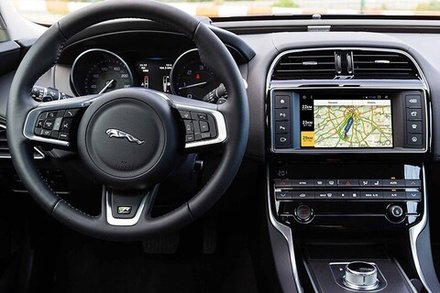 Навигационный блок для Jaguar F-Pace 2016+ (комплектации с 8" экраном) - Carsys RR-2 на Android 9 и 4ГБ-64ГБ