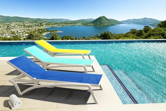 Шезлонг Pacific голубой