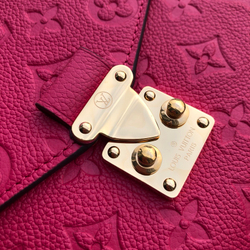 Louis Vuitton Pochette Metis