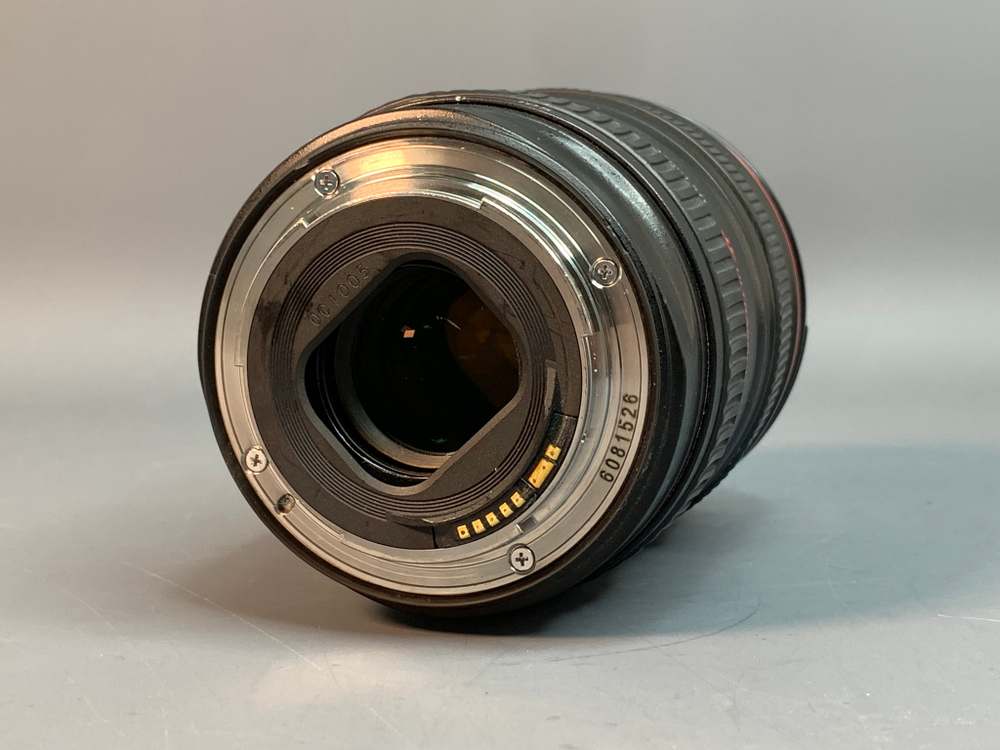 Canon EF 24-105mm 4L IS USM царапины