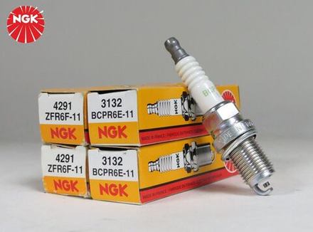 Свеча зажигания NGK 5553