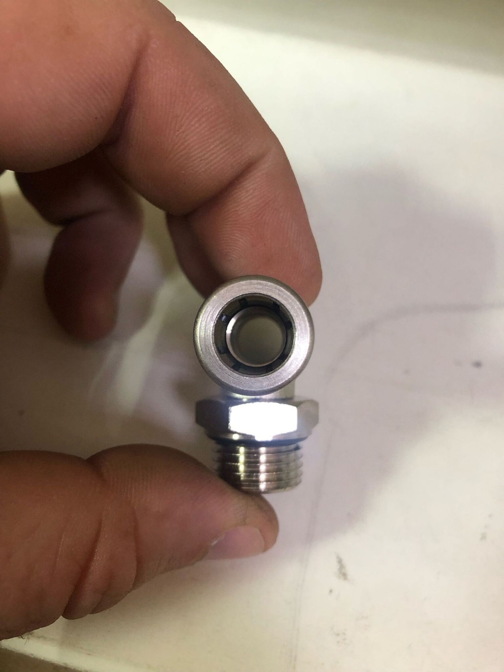 ФИТИНГ МЕТАЛИЧЕСКИЙ ТРОЙНИК ТРУБКИ ПВХ М12*1,25 d12