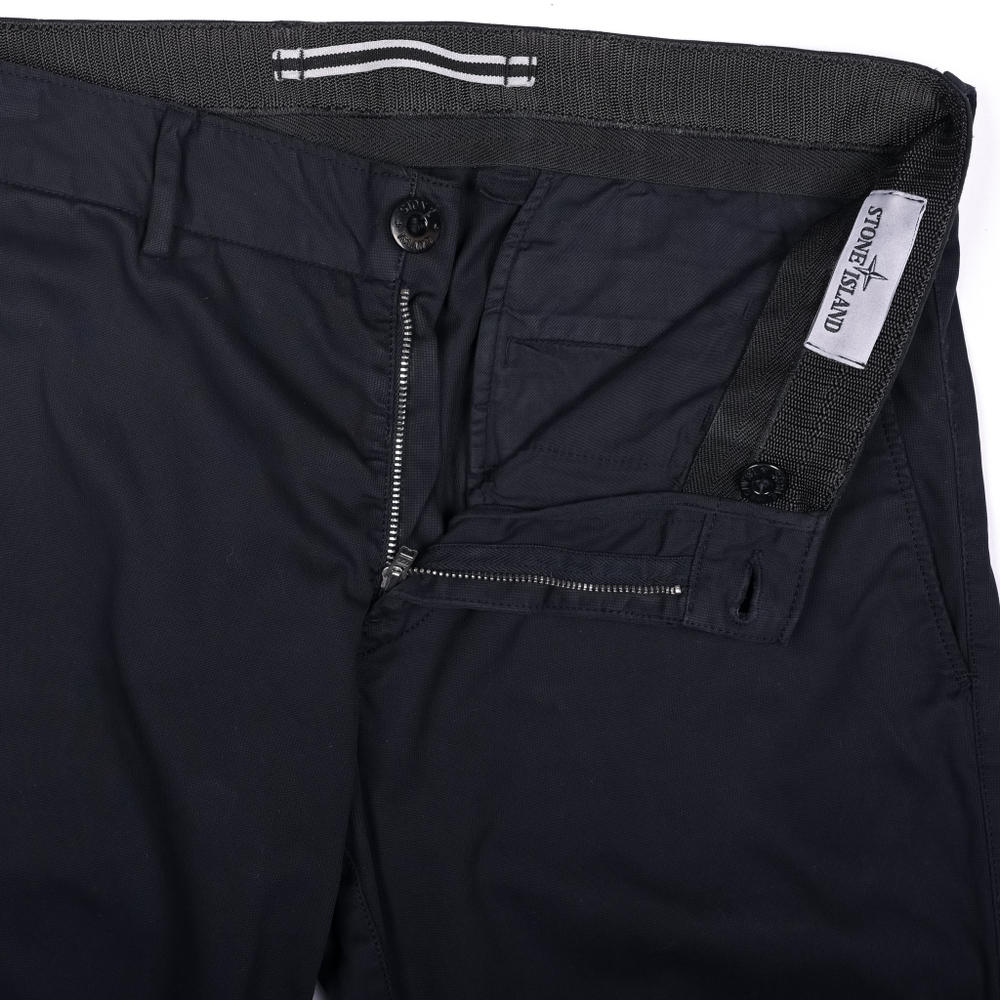 Брюки Stone Island насыщенного темно-синего цвета, S (30x34)