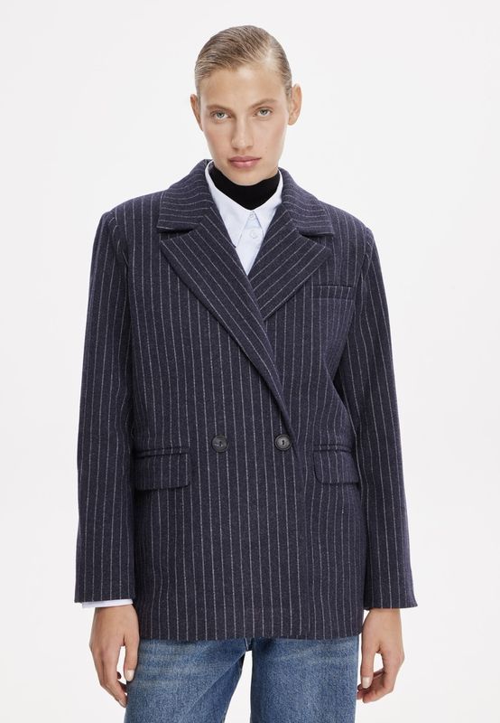 Пальто в полоску