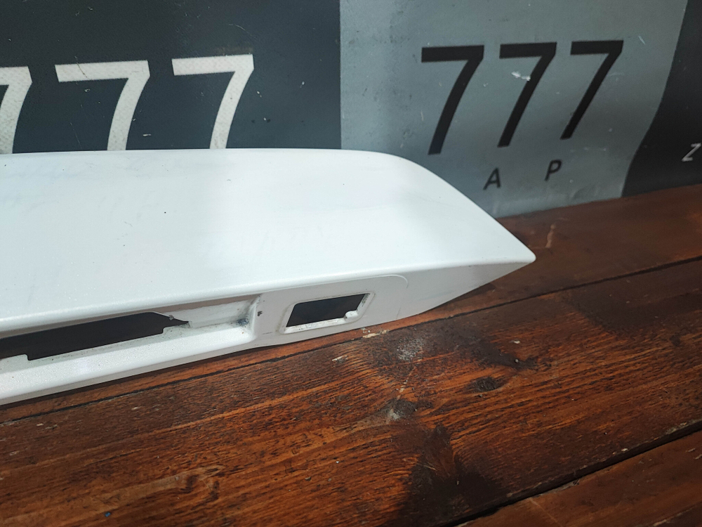 Накладка крышки багажника Mazda CX-5 1 (KE) 11-17 Б/У Оригинал KD5350811