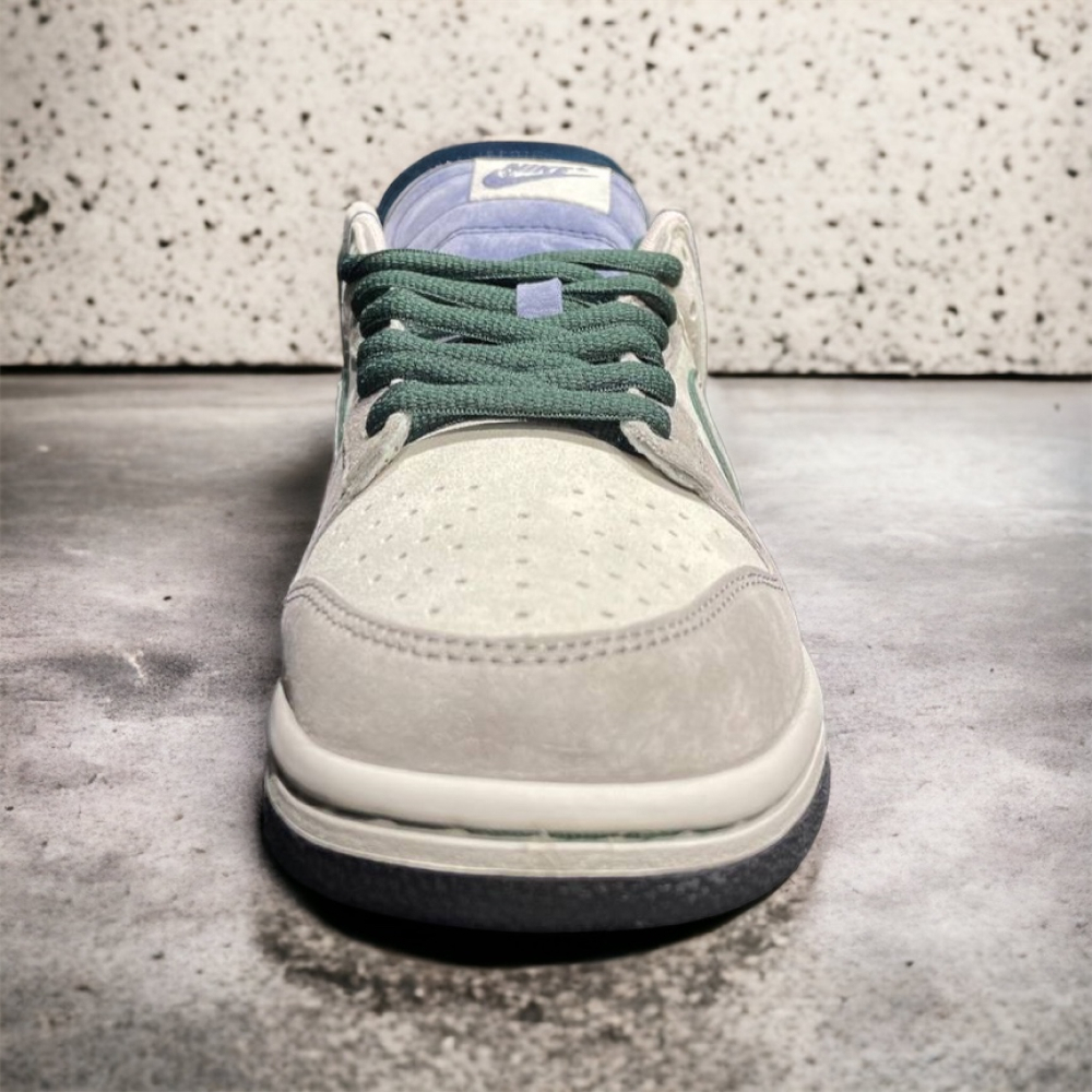 Nike SB Dunk Low • Lazure Gray