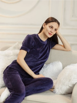 Костюм велюровый спортивный для дома