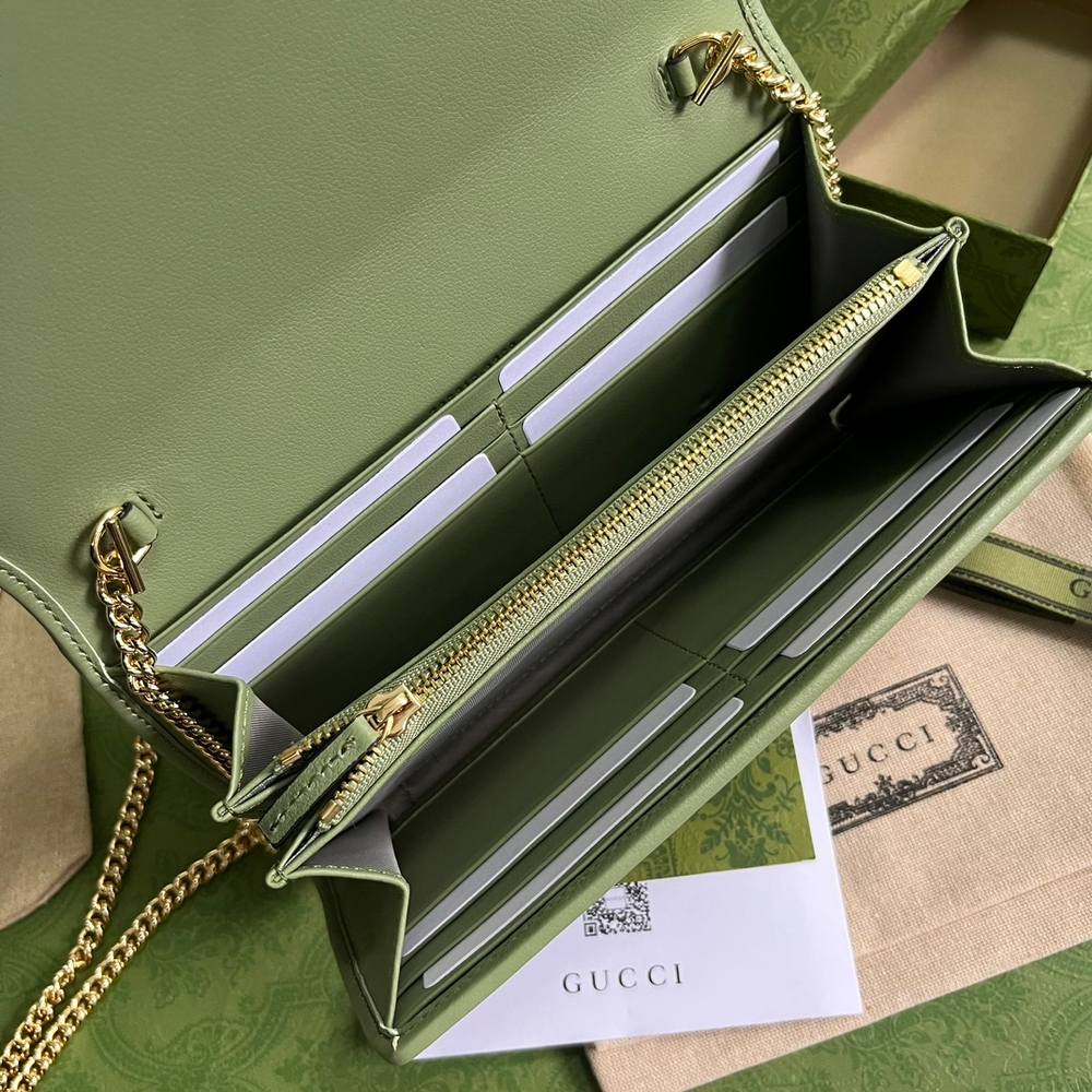 Gucci Blondie Continental Chain Wallet