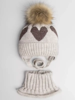 Шапка детская зимняя и манишка