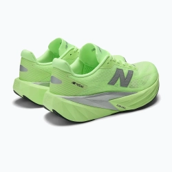 Женские Кроссовки для бега New Balance FuelCell Rebel V5 mint flash