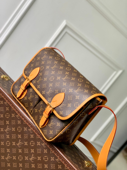 Louis Vuitton Satchel Messenger