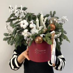 Коробка с нобилисом, хлопком и свечами 1062