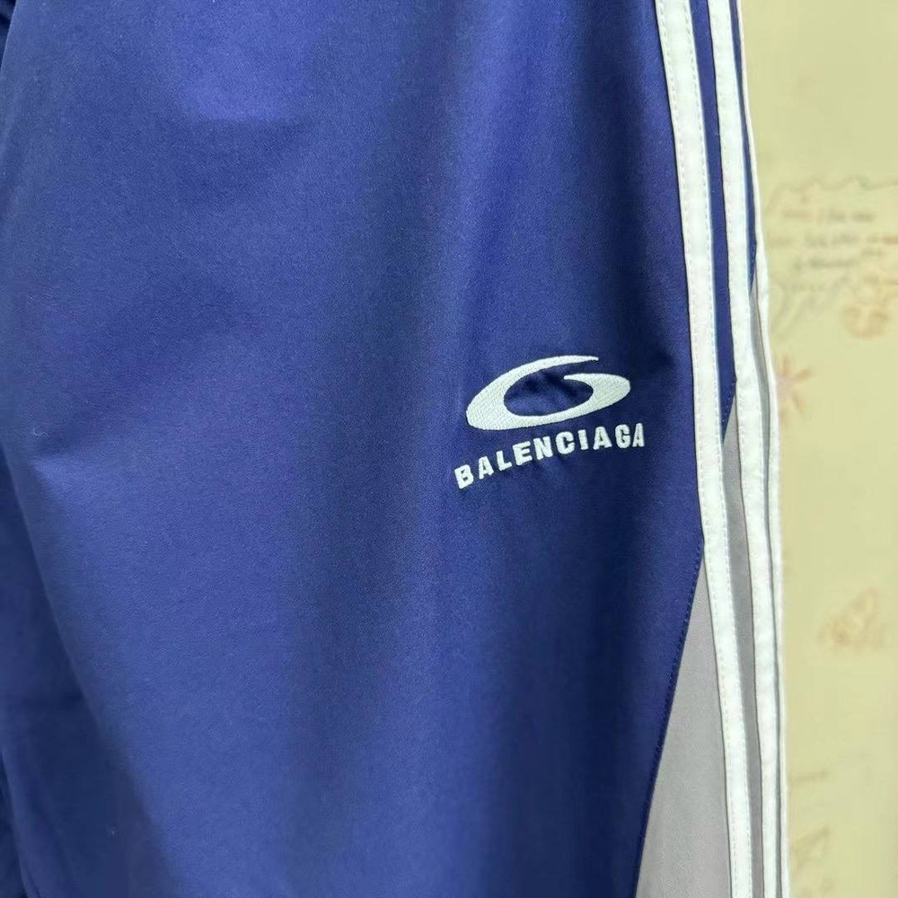 Спортивные штаны Balenciaga