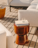 Приставной столик Mesquida из керамики коричневый