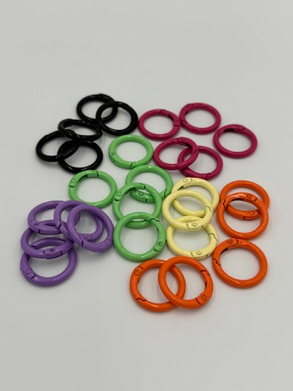 Карабины-кольца цветные