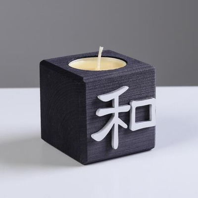 Ароматическая свеча в подсвечнике Куб, Иероглифы. Гармония, манго