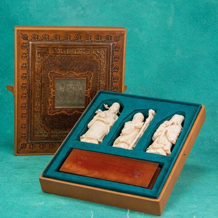 Комплект фигур выполненных из слоновой кости «Три звездных старца — ЛУ-СИН, ФУ-СИН, ШОУ-СИН»