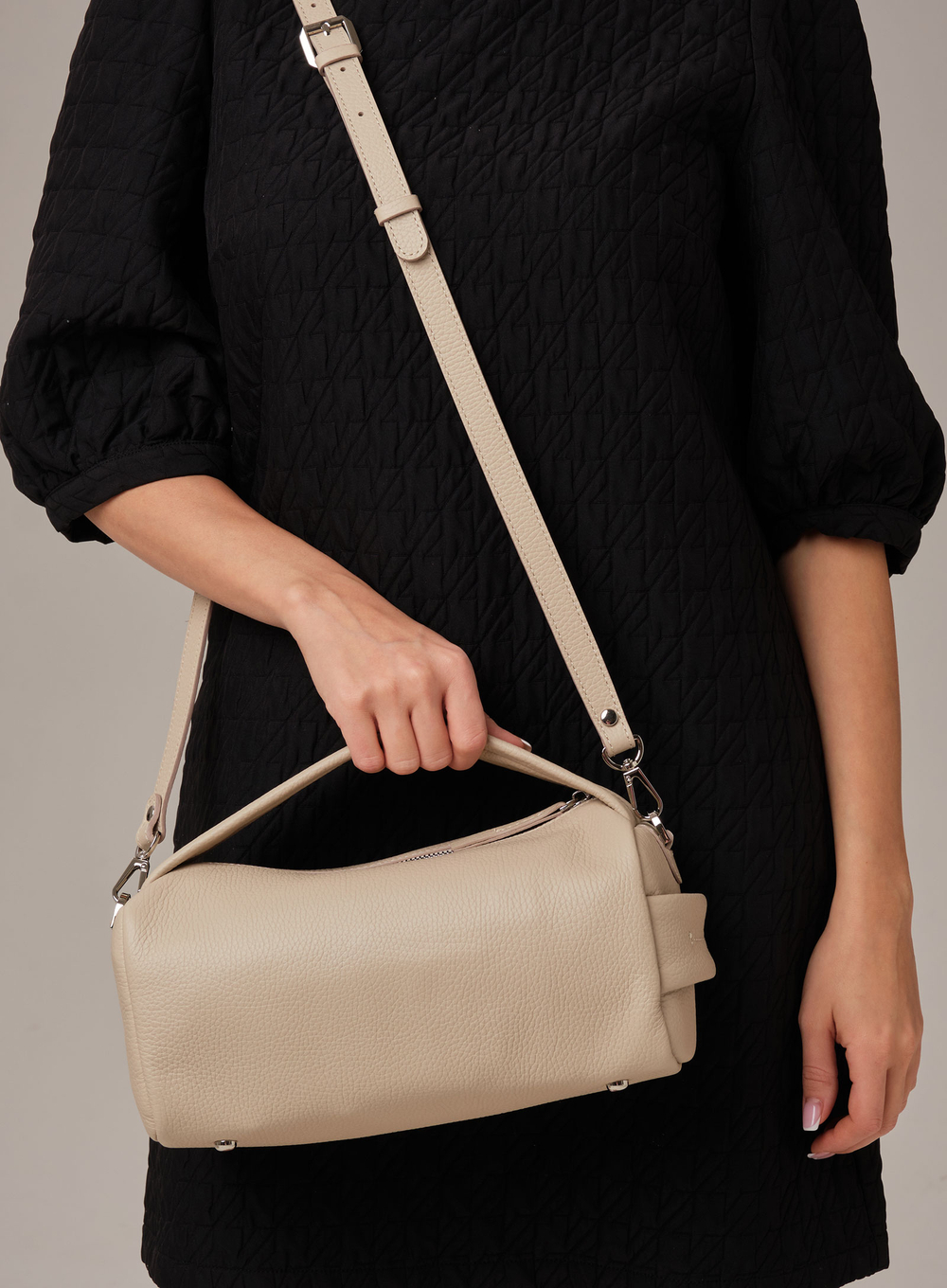 Кожаная сумка Solea DBR 31365 бежевая пудра