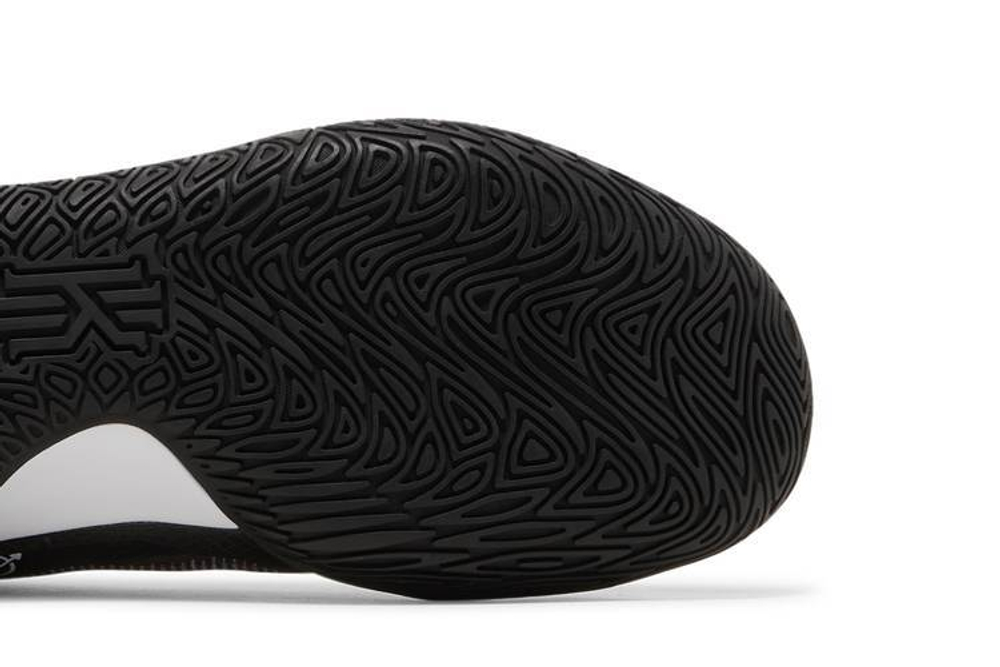 Кроссовки Nike Flytrap 5