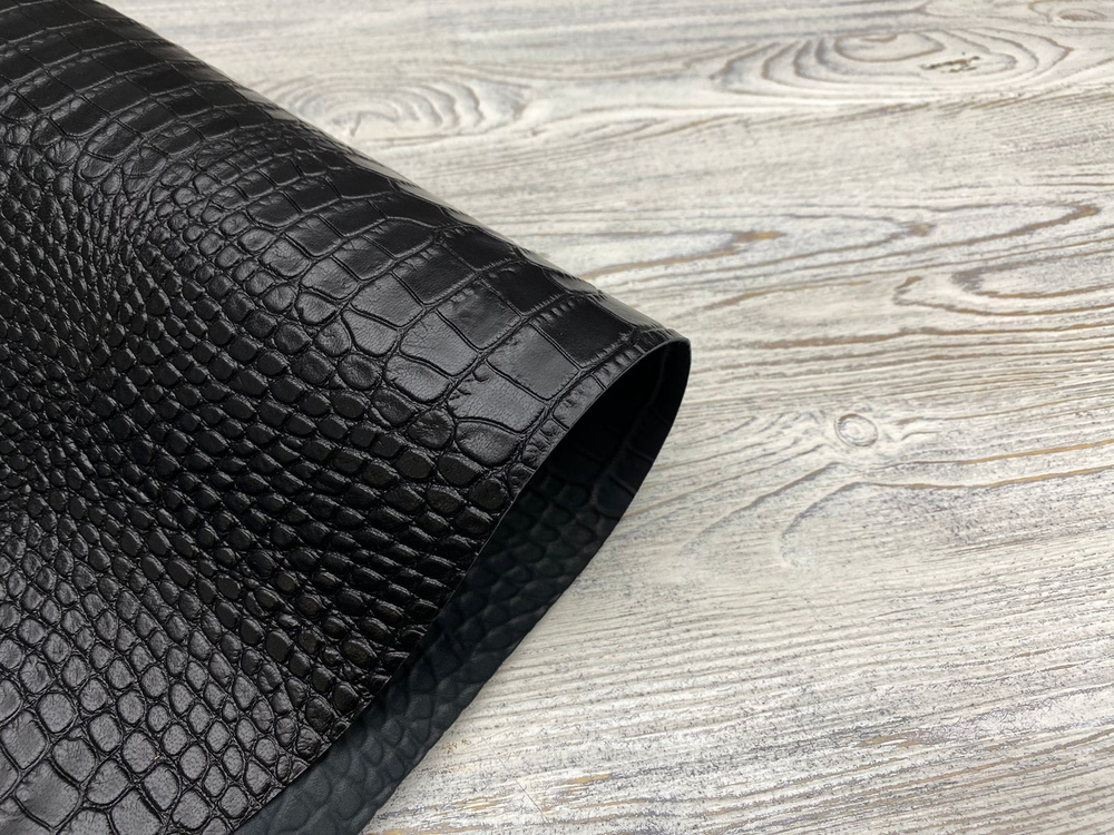 Capra Crocco Black (0,8-1,0 мм), цв. Черный, натуральная кожа козы