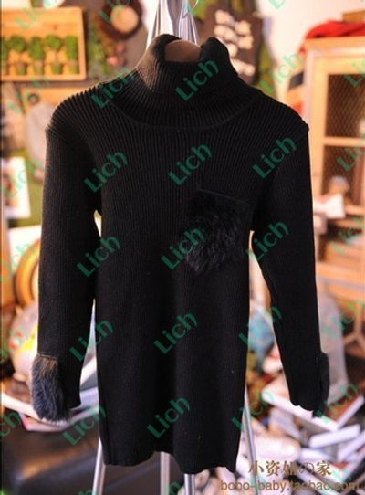 Туника детская с высоким воротом и меховыми манжетами