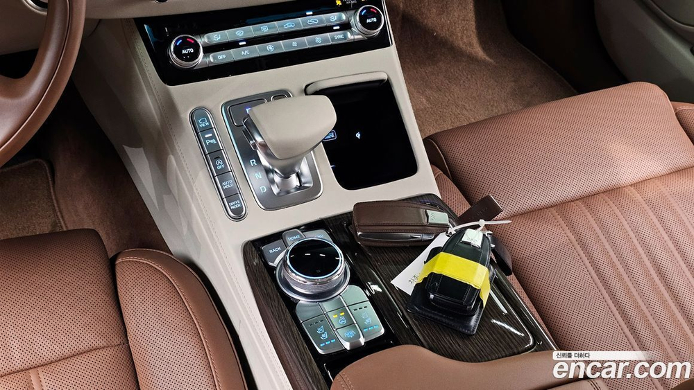 Genesis G90 3.8 AWD (05.2021)
