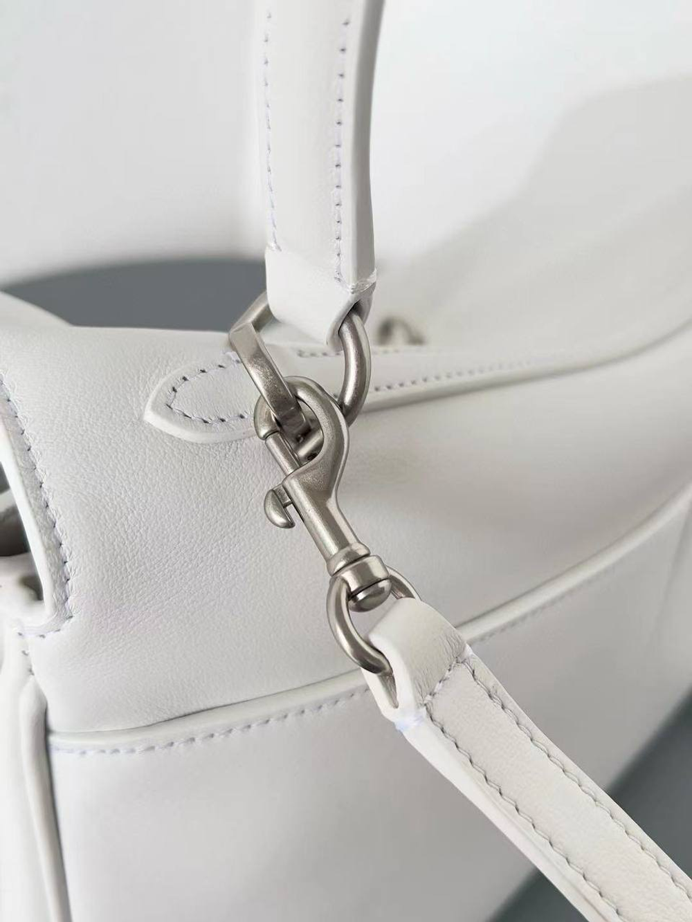Сумка Balenciaga Rodeo Large