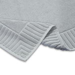 Коврик для ванной с фактурным бортиком светло-серого цвета из коллекции essential, 50x80 см