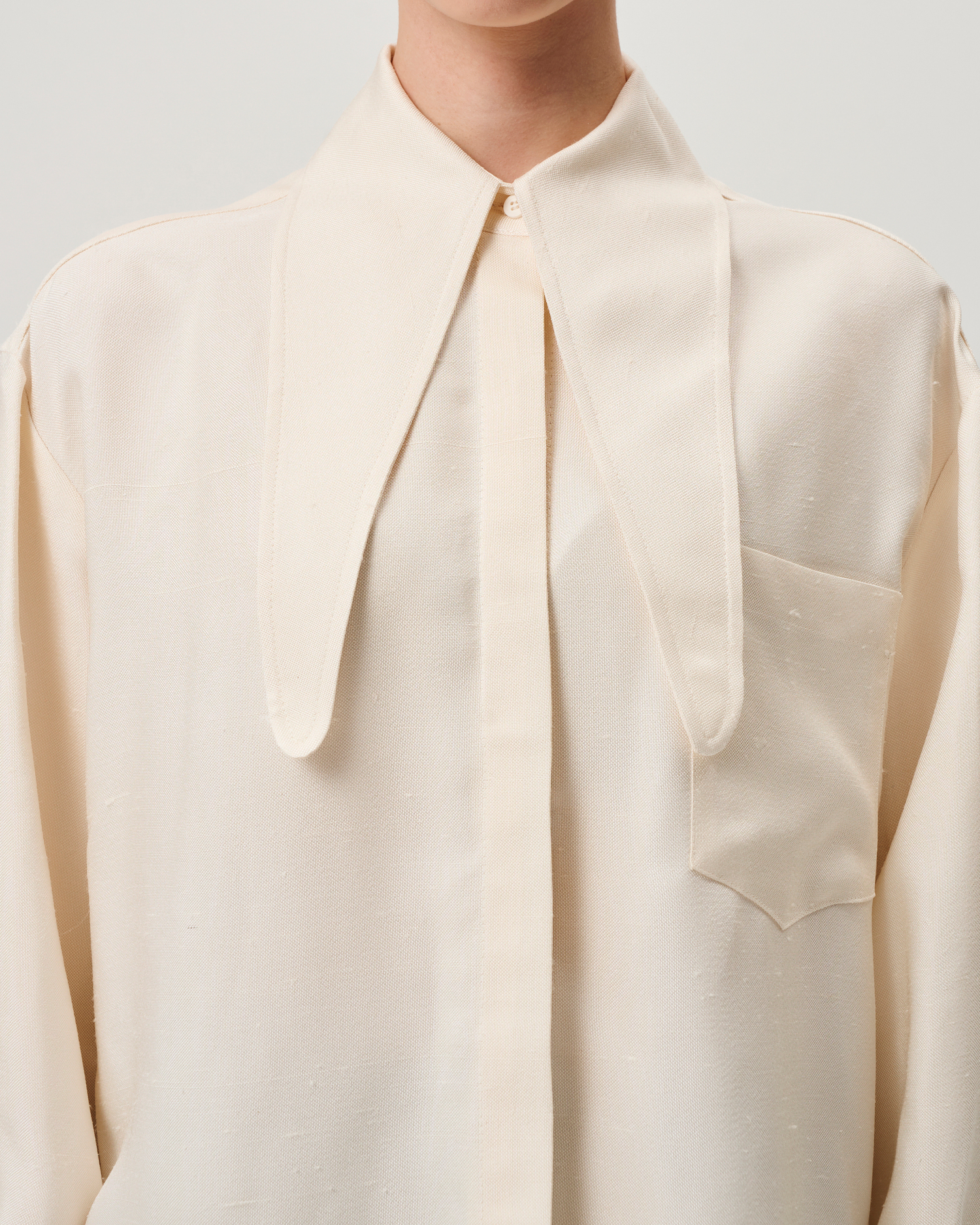 Рубашка Фунтик из светлого шелка