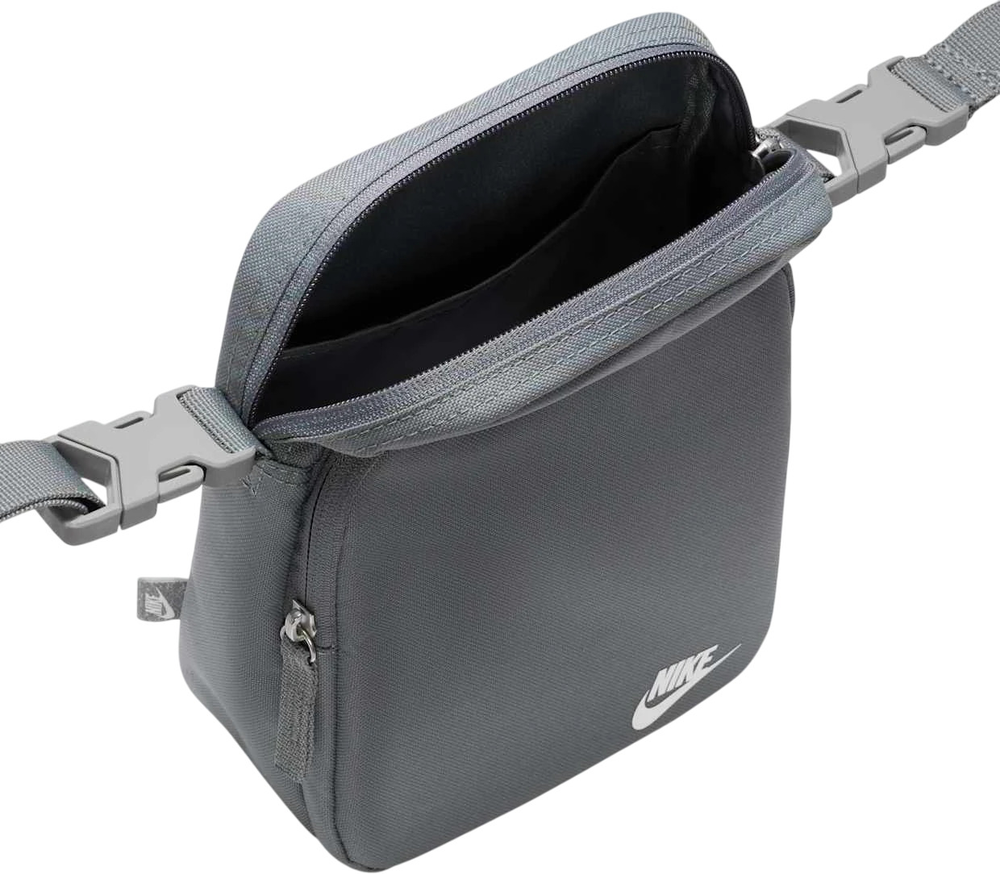 DB0456-084 Сумка NK HERITAGE CROSSBODY