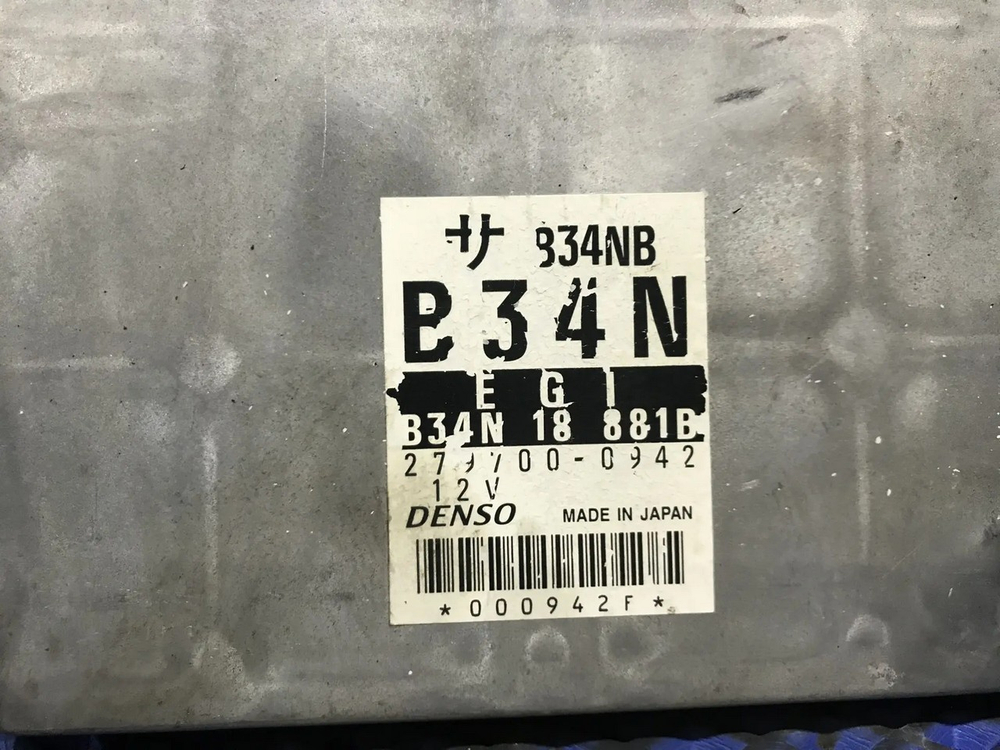 Компьютер двигателя MAZDA DEMIO 2000