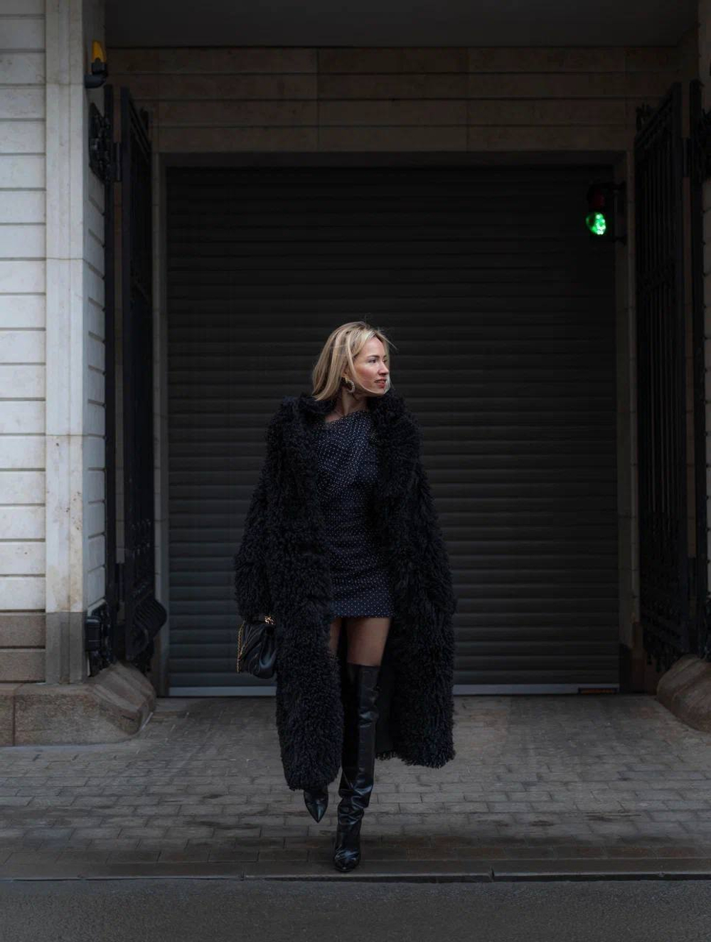 Дубленка двусторонняя Тиградо черная удлиненная max