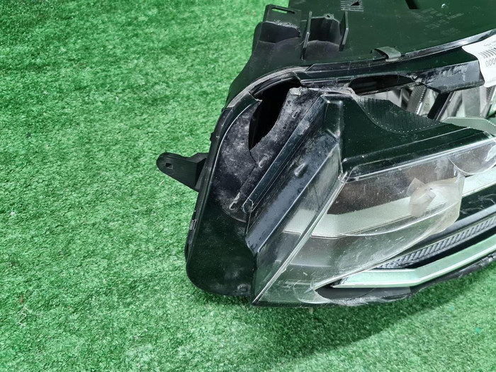 Битая Фара левая VW Tiguan 2 (2020-н.в.) LED