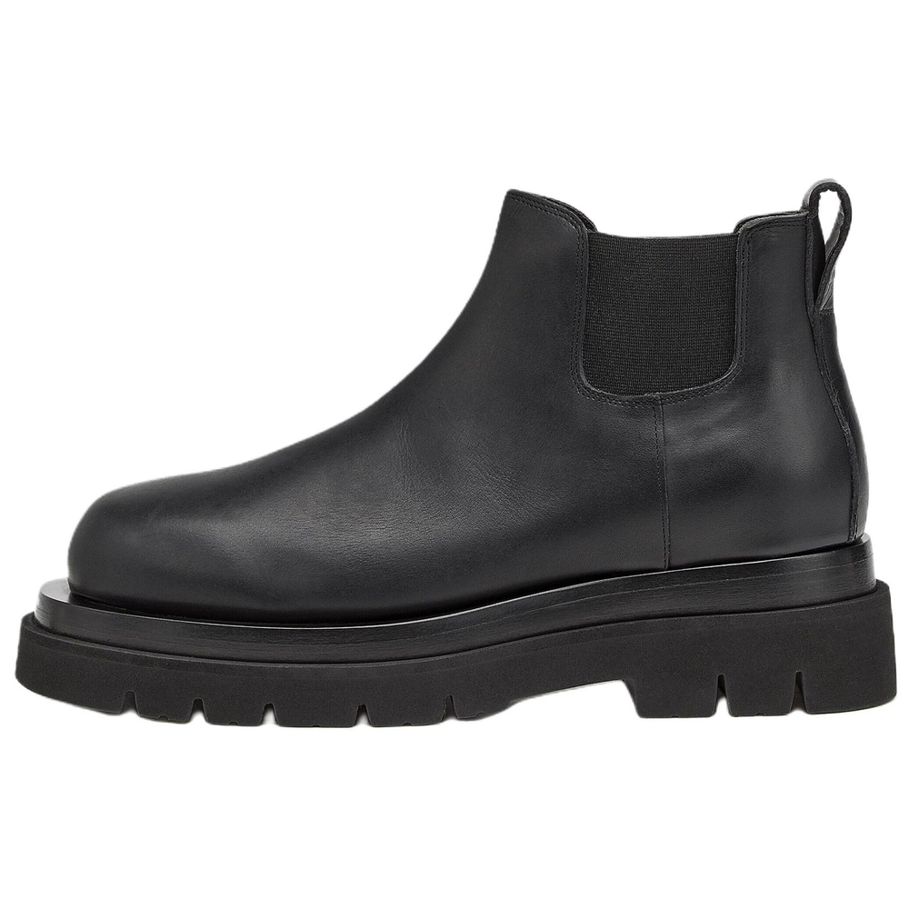 Bottega Veneta Lug Chelsea Ankle Length Chelsea Boots Women"s Black