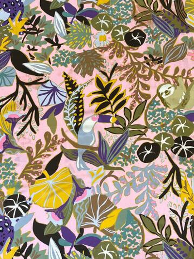 Шелк атласный розовый с ленивцами, ягуарами и туканами