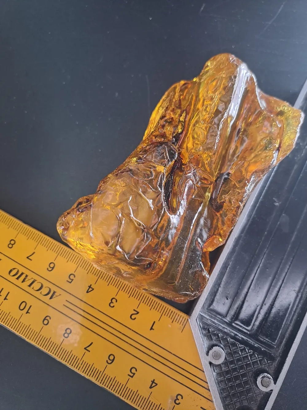 Копал молодой янтарь коллекционный 111 гр